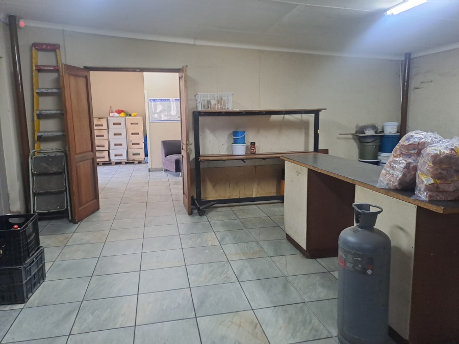 Commercial Property for Sale in Oos Einde North West